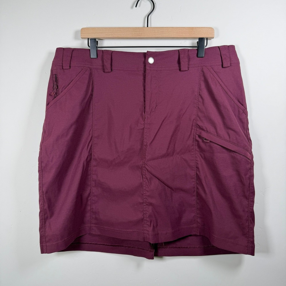 Duluth Trading Co Womens Dry on the Fly Skort 18 Burgundy Maroon Hiking Outdoor